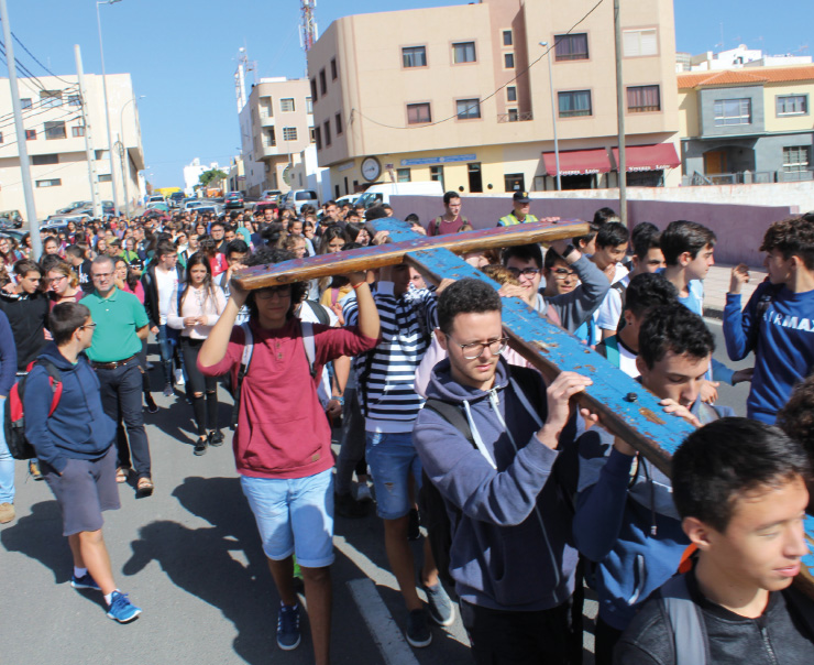La Croce di Lampedusa in movimento